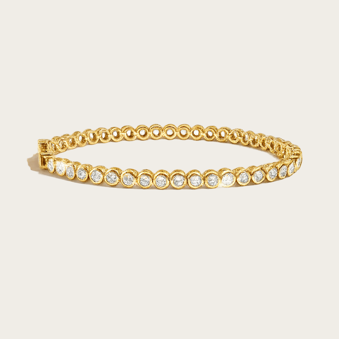 Minimalist_Cubic_Zirconia_Gold_Tennis_Bracelet_side_view